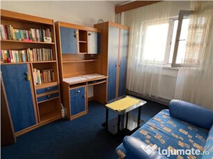 Apartament cu 4 camere, decomandat - zona Racadau