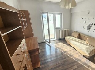 Apartament de vanzare, 3 camere, decomandat, 73 mp, Nicolina, Prima statie din Podu Ros - 500m de Lidl, Cod 157575