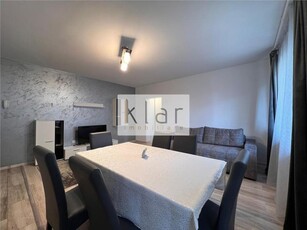 Apartament modern, 2 camere, 2 parcari,bloc nou, zona Terra!