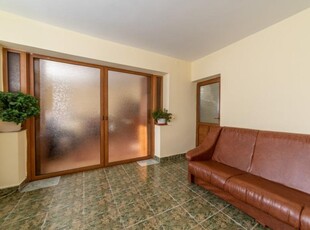 CASA Cu FLORI, Poiana Lacului / Vanzare Sau Schimb Cu Apartament In Pitesti