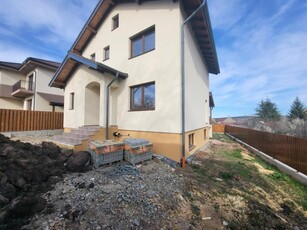 Casa Individuala Cu Demisol, Pivnita, Carport - Sibiu, Cisnadie