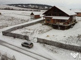 De vânzare un imobil la rosu în Sfântu Gheorghe