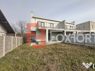 Duplex 4 camere, 127 mp, zona Mosnita Noua, vatra satului