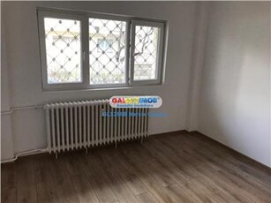 Mosilor Obor vanzare apartament 3 camere parter