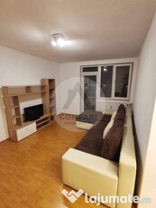 Vand apartament 2 camere Boul Rosu