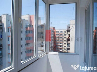 Vand apartament 3 camere zona Obor