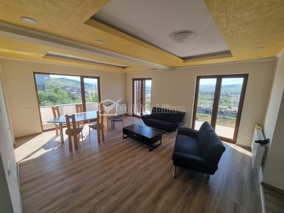 Casa de vanzare, 240 mp, Sannicoara, posibilitate apartamentare