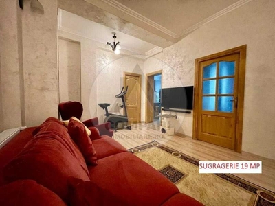 Vand apartament 3 camere I. I. de la Brad