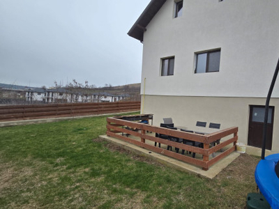 5 camere, 180 mp , de vanzare casa in zona Miroslava, Uricani