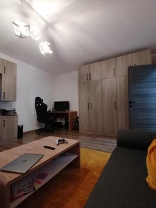 Apartamen cu o camera, 38 mp, zona Manastur