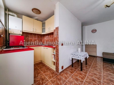 Apartament 2 camere in Deva, zona Dacia, Aleea Romanilor, 33mp, etaj 3...