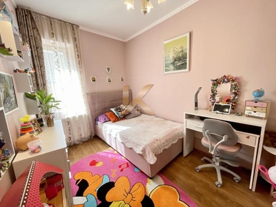 Apartament 3 camere , 87 mp Zona Centrala . Negociabil