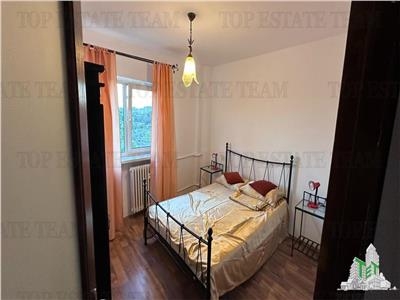 Apartament cu 3 camere de inchiriat pe Bulevardul Tineretului