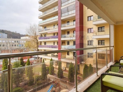 Apartament cu 3 camere in zona Complexul Privilegio Brasov