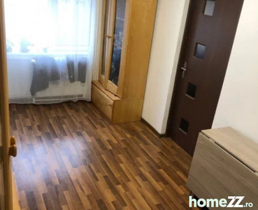 Apartament cu 3 camere zona Alunisului 40mp