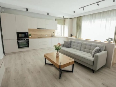 Apartament modern, nou, de inchiriat in Buna Ziua