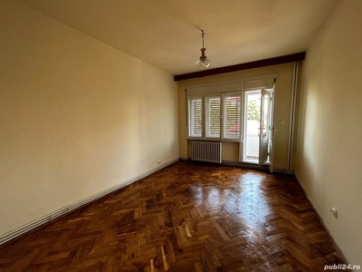 Proprietar închiriez apartament cu 4 camere, garaj, grădină - zona Brâncoveanu