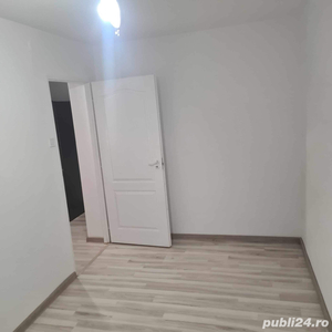 Vand apartament 3 camere