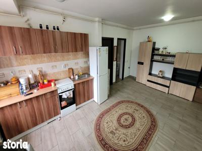 Apartament de 2 camere, 43mp, finisat mobilat, cu balcon, zona Eroilor