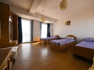 Apartament 3 camere in zona Pod Ira