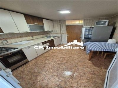 Apartament 4 camere, Teiul Doamnei