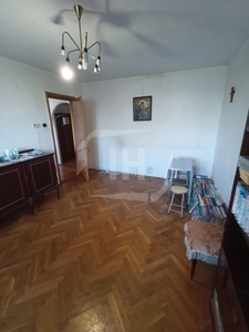 Apartament cu 3 camere, decomandat, etaj intermediar, zona N. Titulescu