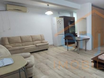 Apartament cu o camera, 40 mp, Strada Frunzisului