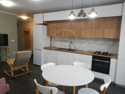 Apartament de vanzare 3 camere, APCJ244573FLO