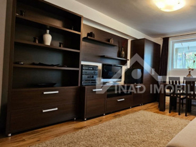 Apartament cu 2 camere, 73mp, balcon, parcare, zona Hotel I