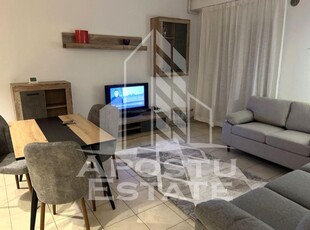 Apartament cu 3 camere si garaj,Complexul Studentesc