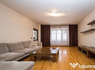 Decebal, Apartament 3 camere proaspat zugravit.