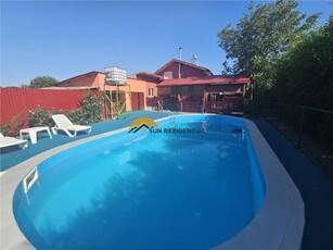 Frumusani-Intrare, casa individuala cu piscina, foisor si livada