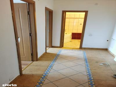 Apartament 3 camere Zamca de vanzare