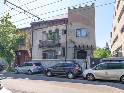 Casavila 10 camere vanzare in Bucuresti, Matei Voievod