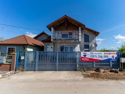 Casavila 5 camere vanzare in Hunedoara, Balata