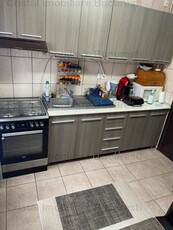 Apartament 3 camere, Covasna, intre Brancoveanu si Obregia.