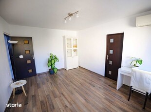 Apartament 3 camere, micro 11, 48mp renovat integral