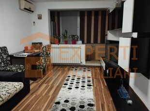 Apartament 3 camere situat in zona CENTRU - Liceul Traian (Colonadelor)