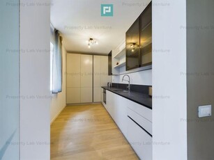 Apartament 4 camere in zona Scolii Americane