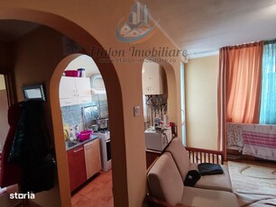 Apartament 4 camere semidecomandat, 1 baie, Piata Darmanesti