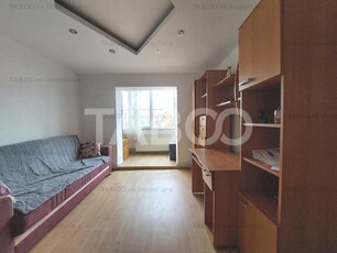 Apartament 53 mp 3 camere decomandate etaj 3 zona Stejarului Cisnadie