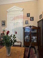 Apartament cu 1 camera Ultracentral(vizavi de Spitalul Matern)