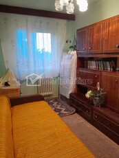 Apartament cu 3 camere in Manastur etaj intermediar