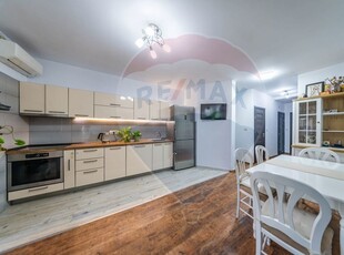 Apartament cu 3 camere si loc de parcare privat