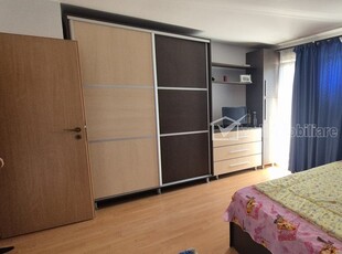 Apartament cu doua camere semidecomandat in centrul Florestiului