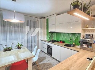 Apartament de inchiriat cu 3 camere langa Centrul Comercial Vivo