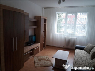 Inchiriez apartament cu 3 camere decomandat, ultracentral - Bistrita