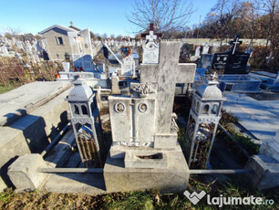 Loc de veci in cimitirul Ungureni