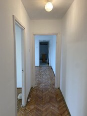 Proprietar ofer spre inchiriere apartament cu 3 camere Cetatii colt cu Torontal