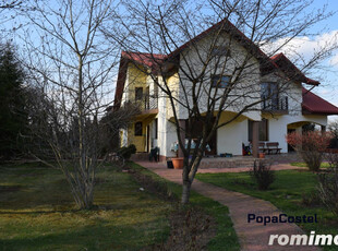 Snagov langa padure vila 5 camere P+1E teren 2000 mp, foisor, garaj